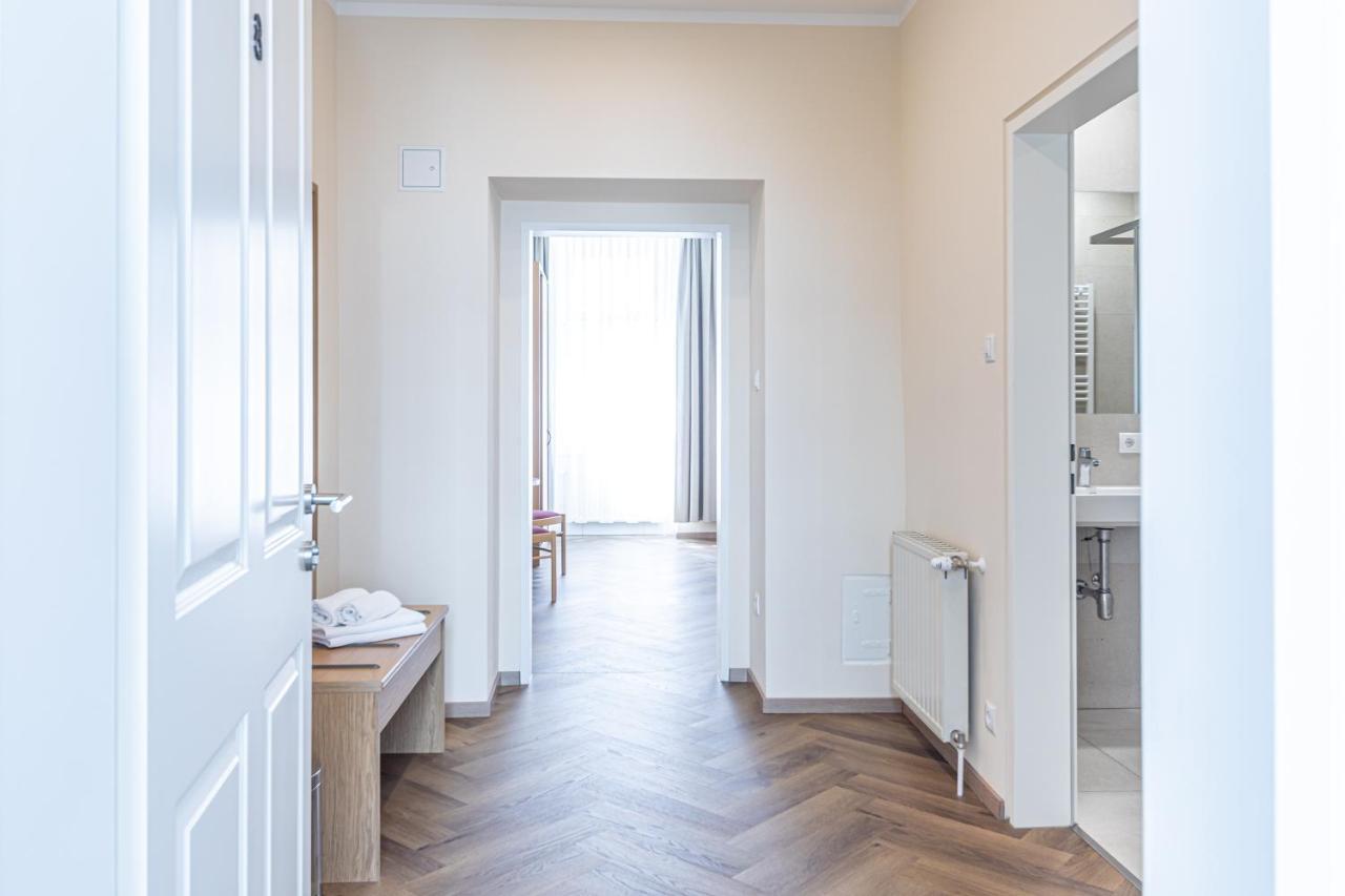 Hotel-Pension Fuenfhaus Vienna Luaran gambar