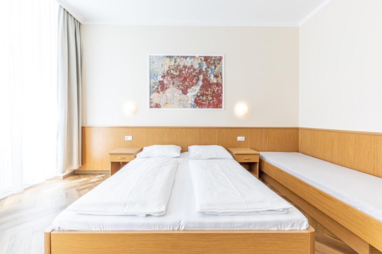 Hotel-Pension Fuenfhaus Vienna Luaran gambar