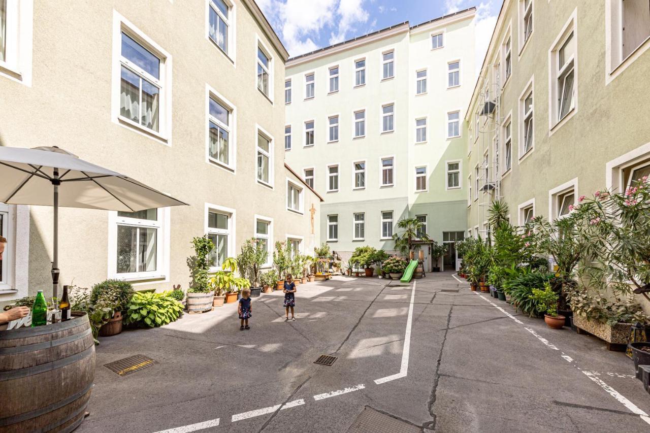 Hotel-Pension Fuenfhaus Vienna Luaran gambar