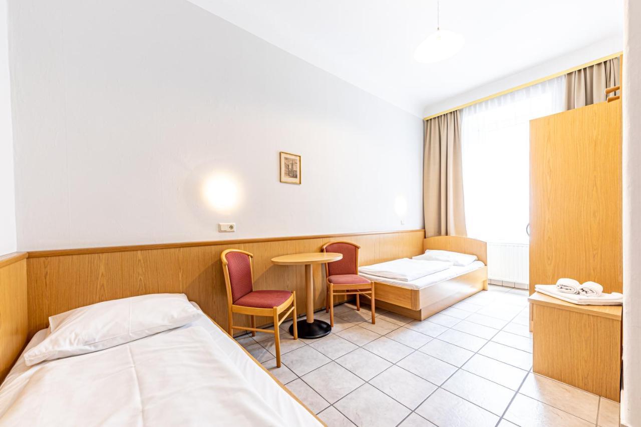 Hotel-Pension Fuenfhaus Vienna Luaran gambar