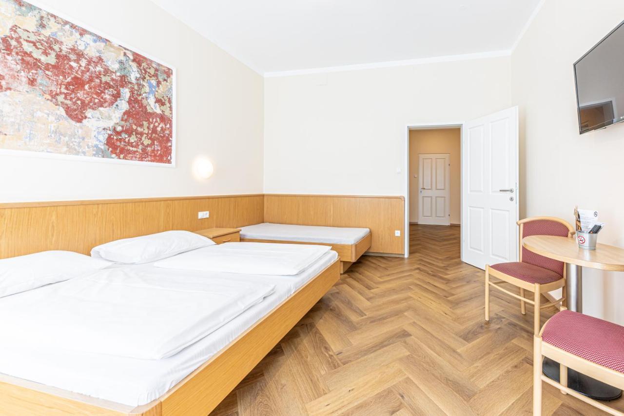 Hotel-Pension Fuenfhaus Vienna Luaran gambar