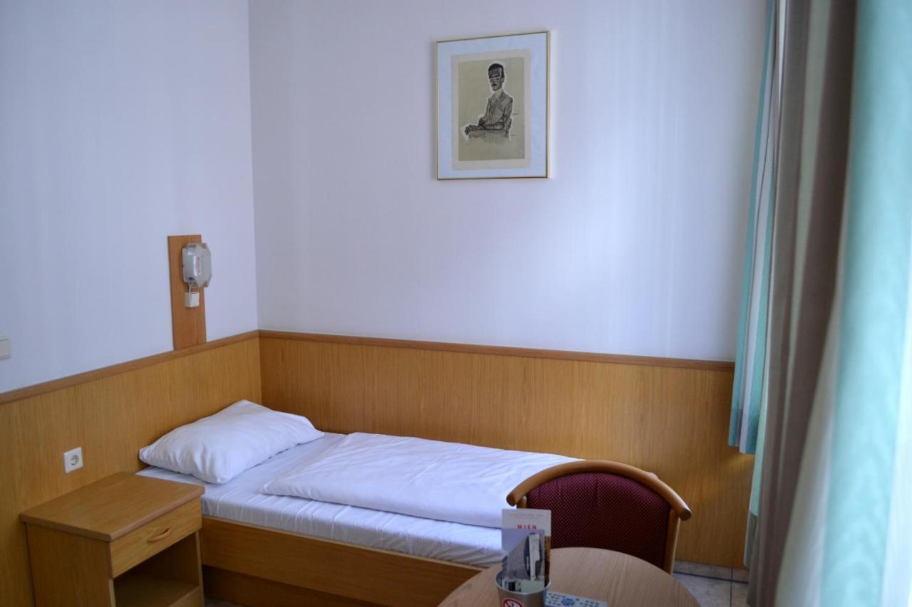 Hotel-Pension Fuenfhaus Vienna Luaran gambar