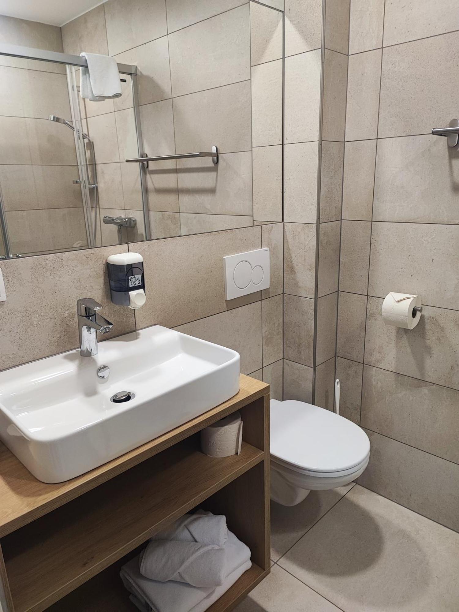 Hotel-Pension Fuenfhaus Vienna Luaran gambar