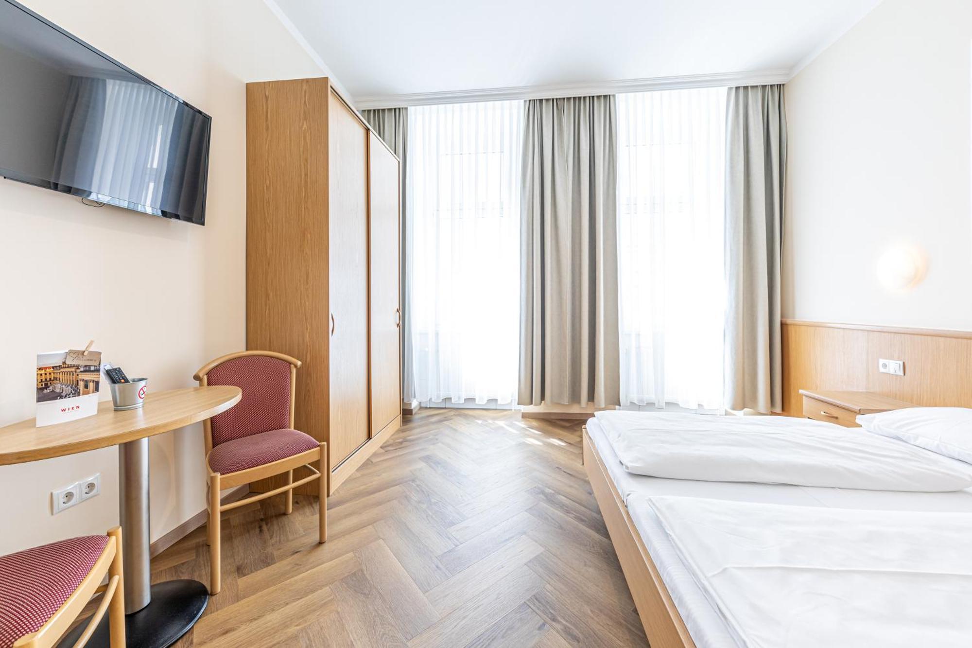 Hotel-Pension Fuenfhaus Vienna Luaran gambar